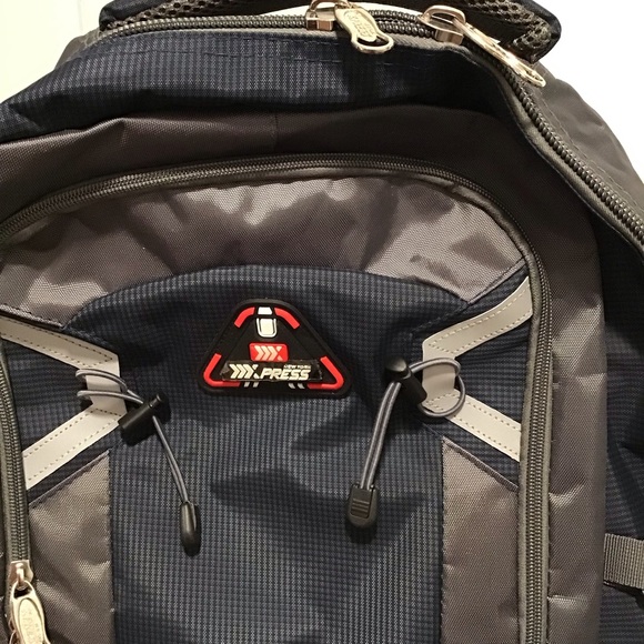 New York XPress Camping/Hiking Daypacks 8013 Navy NWT
